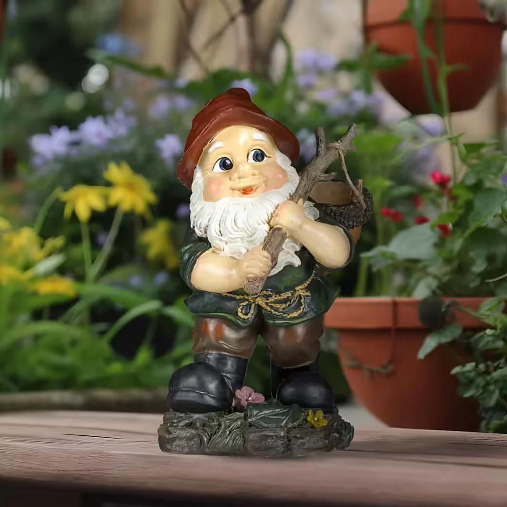 Relaxdays Gartenzwerg mit Eichelkörbchen Gartenfigur