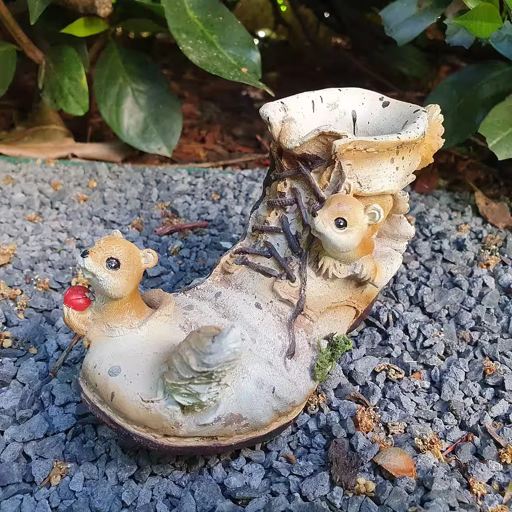 ASPINAWORLD Gartenfigur Pflanzschuh mit Eichhörnchen 8 cm