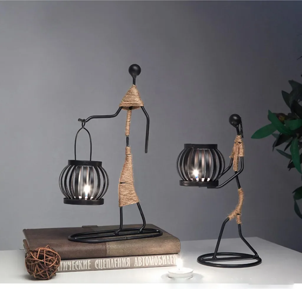Cocosity Vintage Kerzenhalter aus Eisen Mädchenfigur Laternenform